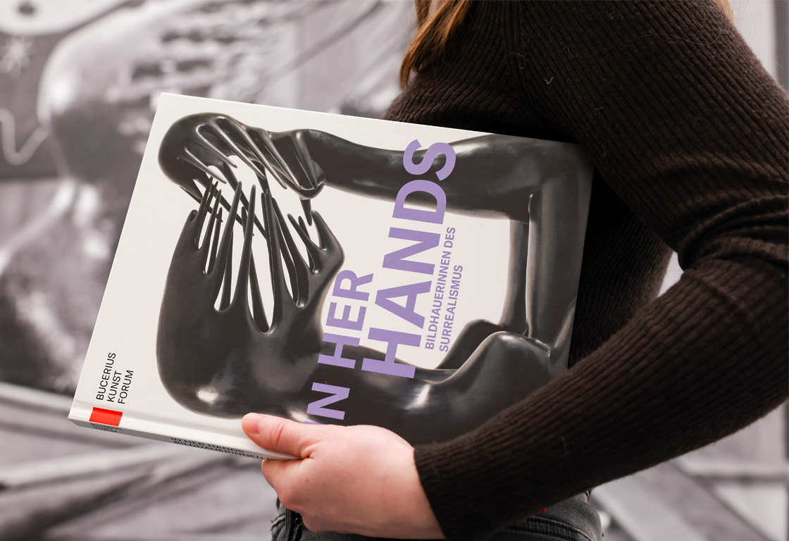 Katalog der Ausstellung "In Her Hands".