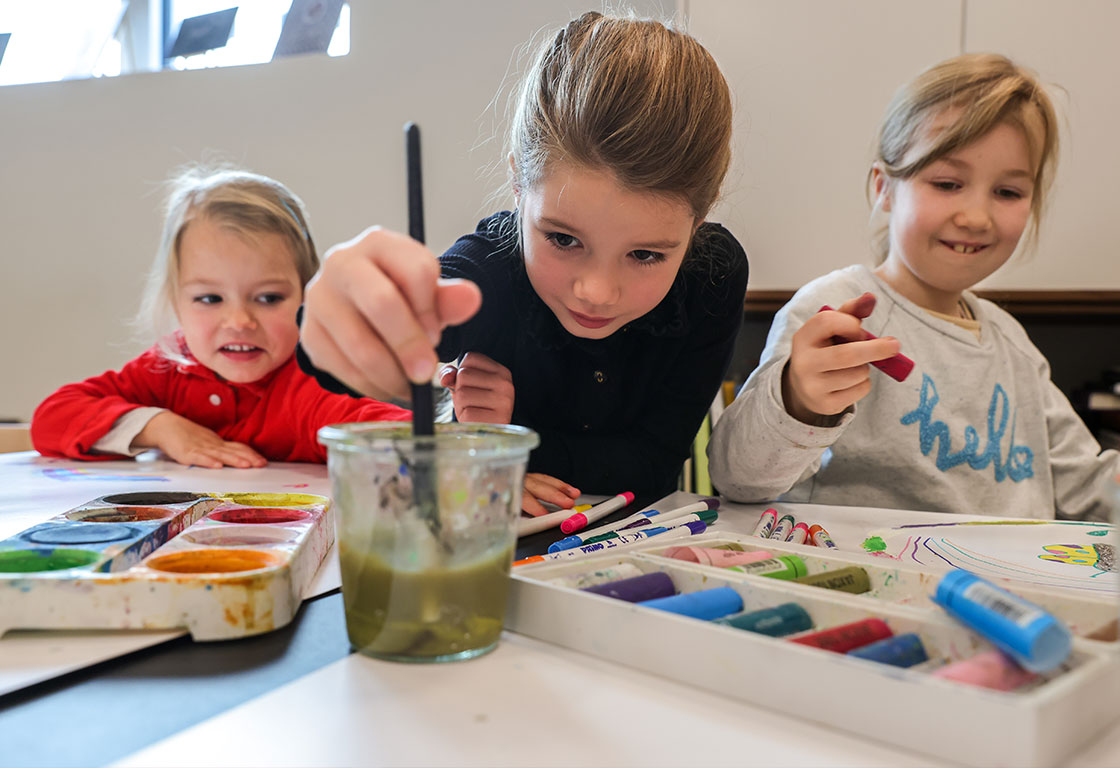 Kinder im Atelier des BKF